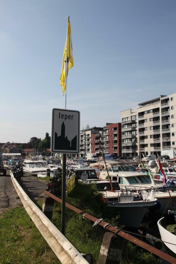 Ferienwohnung Temps De Pose Ypern Exterior foto